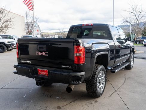 Used 2019 GMC Sierra 2500 Denali w/ Duramax Plus Package image 7