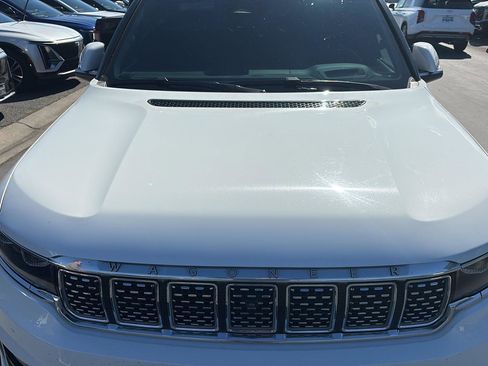 Used 2022 Jeep Grand Wagoneer Series III w/ Flexible Seating Group image 13