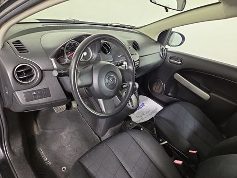 Used 2014 MAZDA MAZDA2 Sport FWD image 14