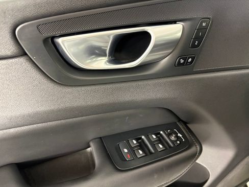Used 2025 Volvo XC60 B5 Core AWD/4WD image 20
