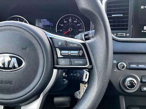 Used 2020 Kia Sportage LX AWD/4WD image 24