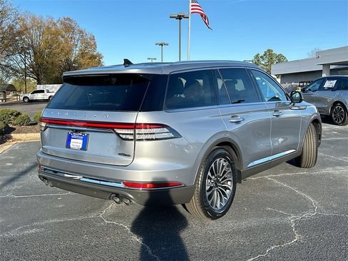 Used 2022 Lincoln Aviator Reserve w/ Elements Package Plus image 7