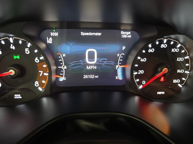 Used 2025 Jeep Compass Latitude AWD/4WD image 11