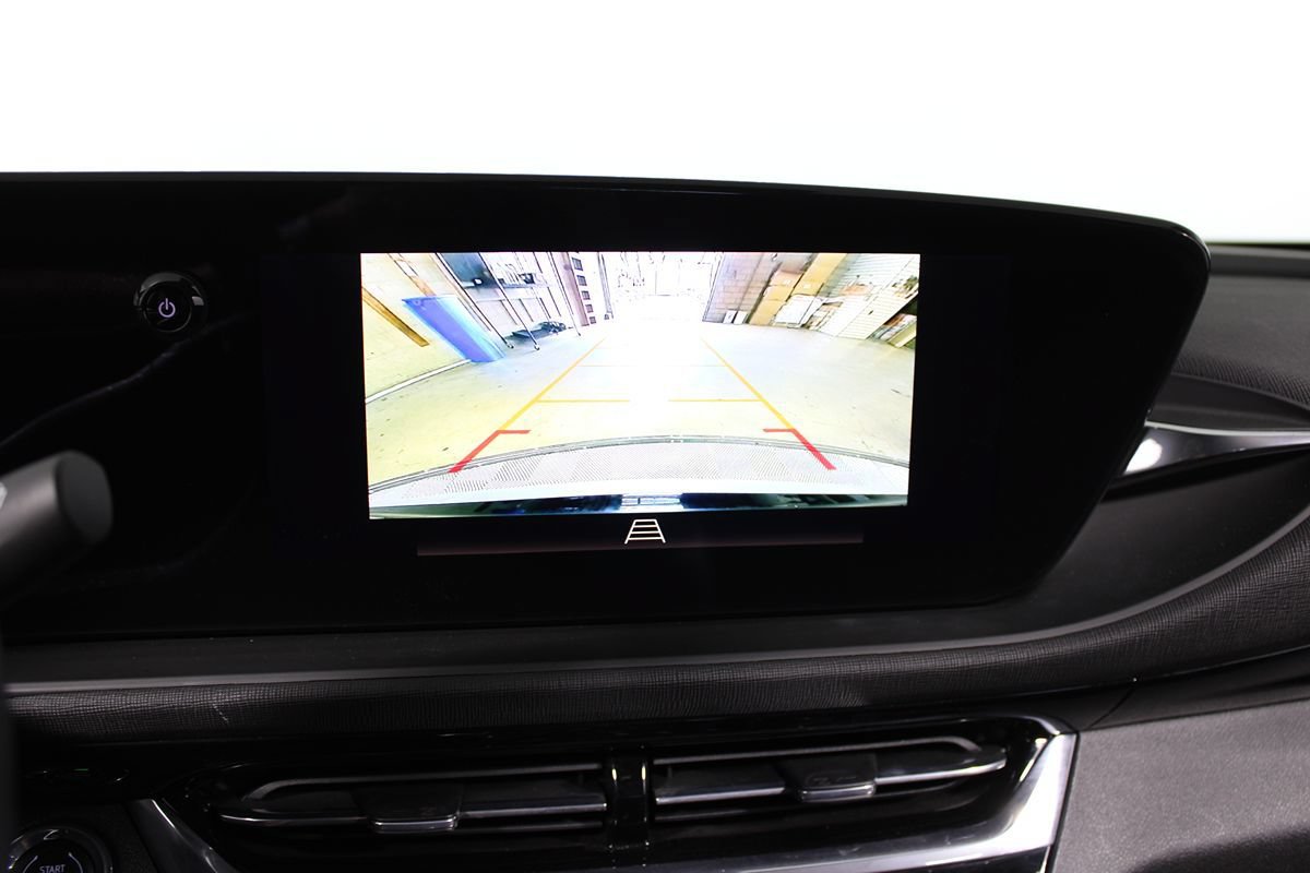 Used 2025 Buick Envista Sport Touring FWD image 21