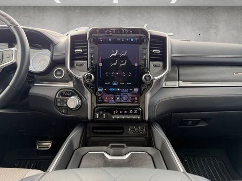 Used 2022 RAM 1500 Limited image 3