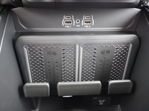 New 2026 RAM 2500 Laramie AWD/4WD image 29