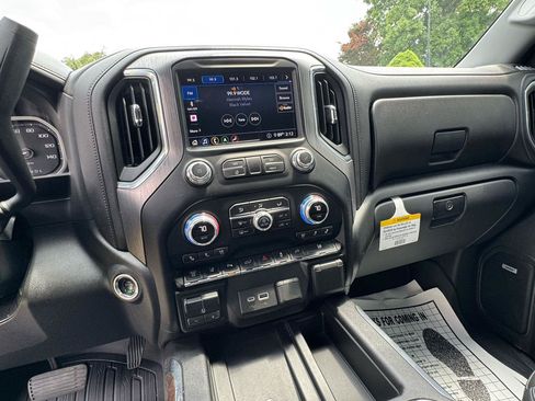 Used 2020 GMC Sierra 3500 Denali w/ Denali Ultimate Package AWD/4WD image 17