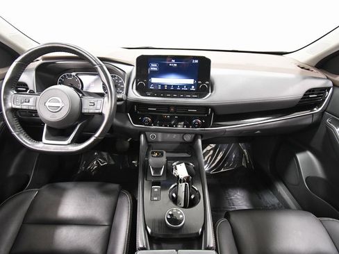 Used 2023 Nissan Rogue SL w/ SL Premium Package image 3