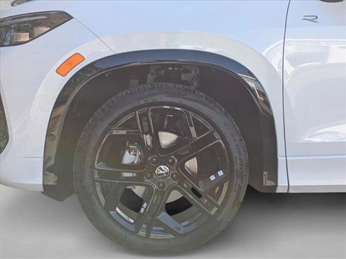 New 2026 Volkswagen Tiguan SE R-Line FWD image 10