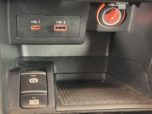 Certified 2021 Nissan Kicks SR w/ SR Premium Package image 24