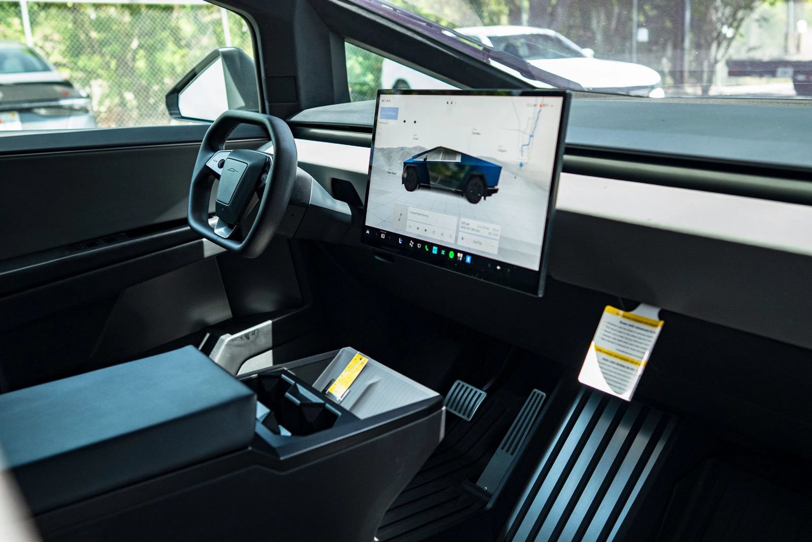 Used 2024 Tesla Cybertruck AWD Crew Cab image 17