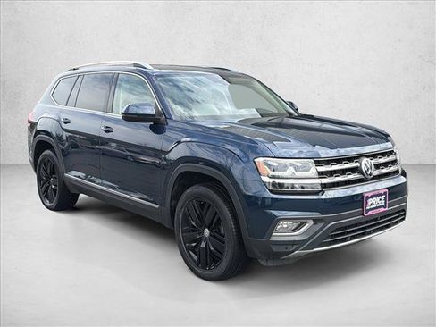 Used 2018 Volkswagen Atlas SEL Premium image 3