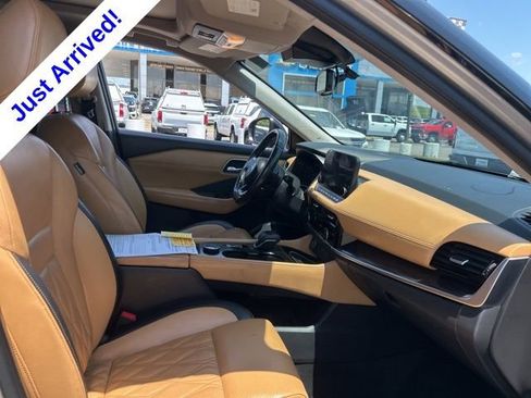 Used 2021 Nissan Rogue Platinum AWD/4WD image 34