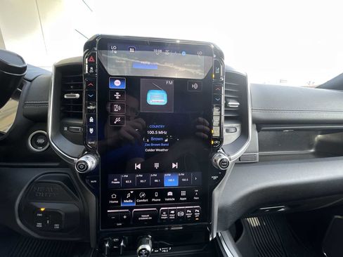 Used 2025 RAM 2500 Laramie image 13