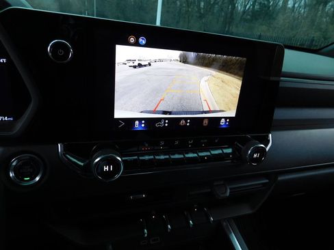 Certified 2025 Chevrolet Colorado Trail Boss image 6