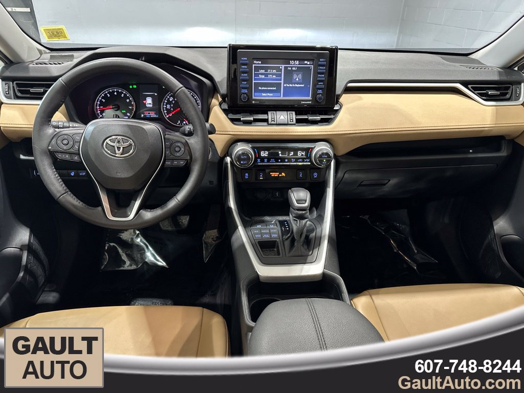 Used 2020 Toyota RAV4 XLE Premium AWD/4WD image 7