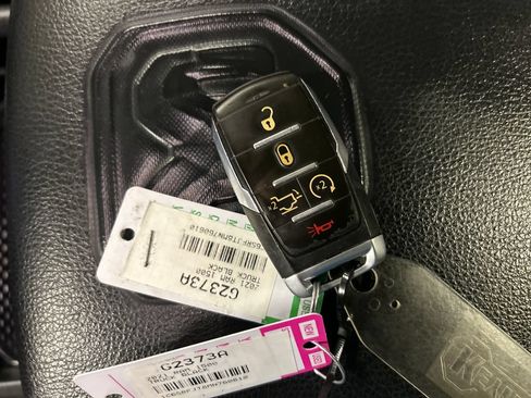 Used 2021 RAM 1500 Laramie AWD/4WD image 21