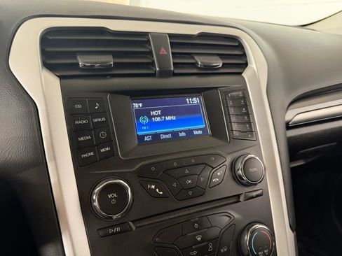 Used 2015 Ford Fusion SE FWD image 20