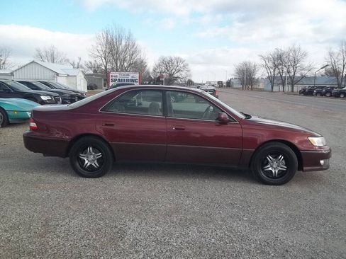 Used 2000 Lexus ES 330 w/ Lexus Value Pkg FWD image 2