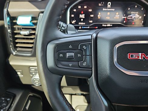 Used 2025 GMC Sierra 1500 AT4 AWD/4WD image 17