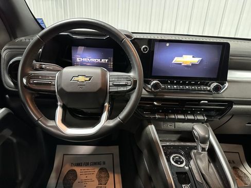 Used 2023 Chevrolet Colorado LT w/ LT Convenience Package II AWD/4WD image 8