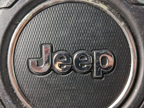 Used 2019 Jeep Wrangler Sport image 13