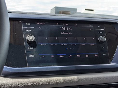 Used 2023 Volkswagen Taos SE w/ Panoramic Sunroof Package AWD/4WD image 16