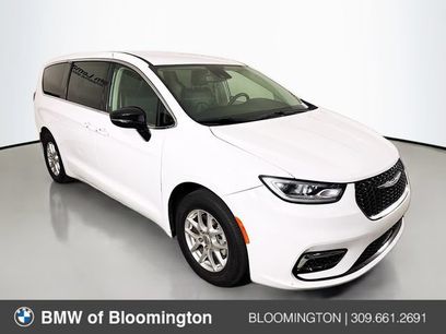 Used 2024 Chrysler Pacifica Touring-L