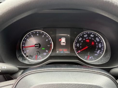 Used 2021 Toyota RAV4 XLE AWD/4WD image 20