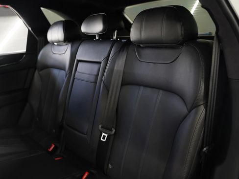 Used 2018 Bentley Bentayga Onyx Edition AWD/4WD image 20