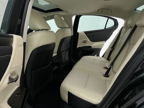 Certified 2022 Lexus ES 350 w/ Premium Package image 20