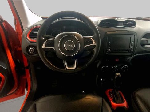 Used 2016 Jeep Renegade Trailhawk w/ Premium Trailhawk Package AWD/4WD image 5