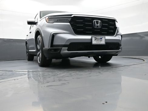 Used 2024 Honda Pilot Touring image 30