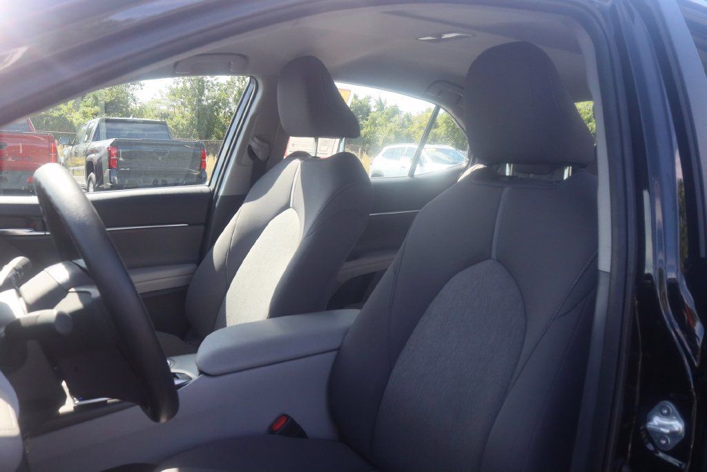 Used 2023 Toyota Camry LE AWD/4WD image 26