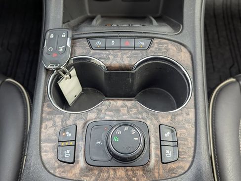 Used 2020 GMC Acadia Denali w/ Denali Ultimate Package image 48