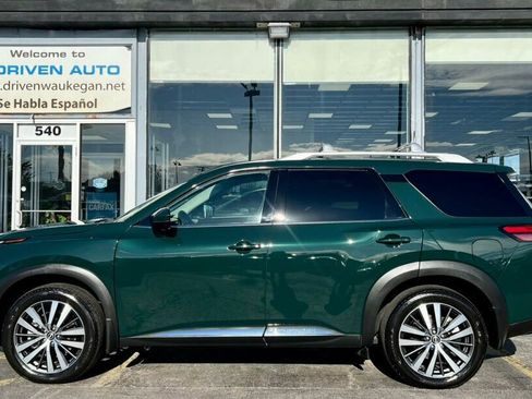 Used 2022 Nissan Pathfinder Platinum w/ Cargo Package image 2