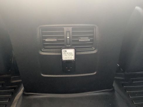 Used 2016 Nissan Titan SL AWD/4WD image 45