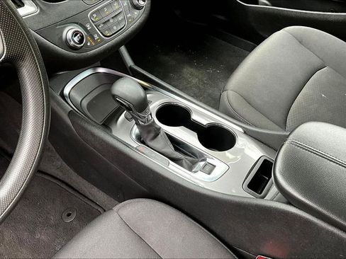 Used 2024 Chevrolet Malibu LT image 16