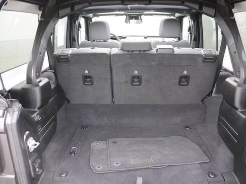 Used 2025 Jeep Wrangler Unlimited Sahara w/ Safety Group AWD/4WD image 22