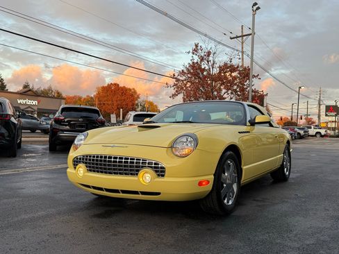 Used 2002 Ford Thunderbird image 2