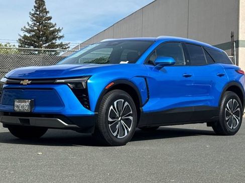 Used 2024 Chevrolet Blazer EV LT AWD/4WD image 8