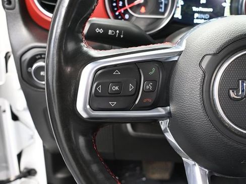 Used 2022 Jeep Wrangler Unlimited Rubicon w/ Cold Weather Group AWD/4WD image 25