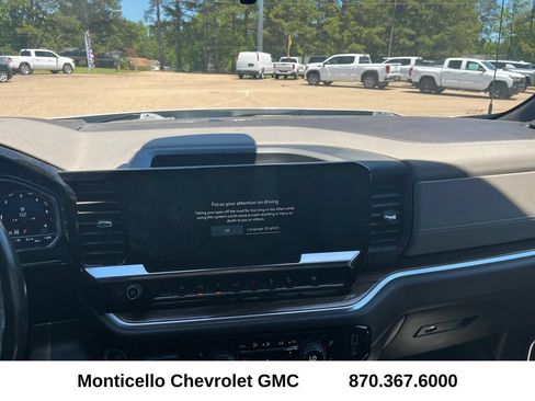 Certified 2022 Chevrolet Silverado 1500 RST AWD/4WD image 17