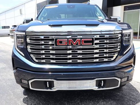 Used 2022 GMC Sierra 1500 Denali RWD image 2