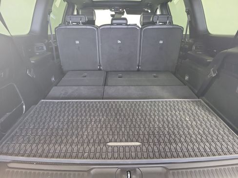 Used 2025 Jeep Wagoneer Series II w/ Convenience Group I AWD/4WD image 26