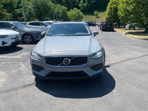 Used 2024 Volvo V60 B5 Cross Country Plus w/ Climate Package AWD/4WD image 2