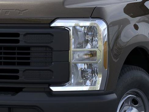 New 2024 Ford F350 XL w/ 360-Degree Camera Package RWD image 18