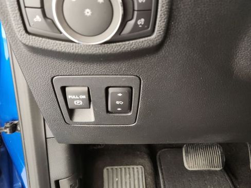 Used 2019 Ford F150 Lariat w/ Equipment Group 502A Luxury AWD/4WD image 21