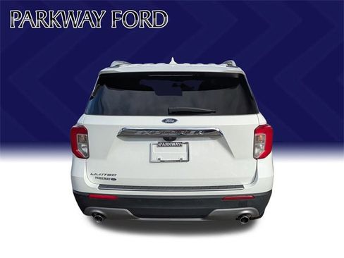 Used 2023 Ford Explorer Limited w/ Limited Technology Package image 6