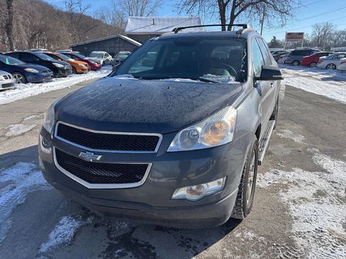 Used 2012 Chevrolet Traverse LT w/ LPO, 'HIT The Road' Package FWD image 5